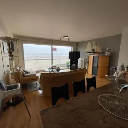 Apartment Gezellige 2 Slaapkamers Zeedijk Blankenberge